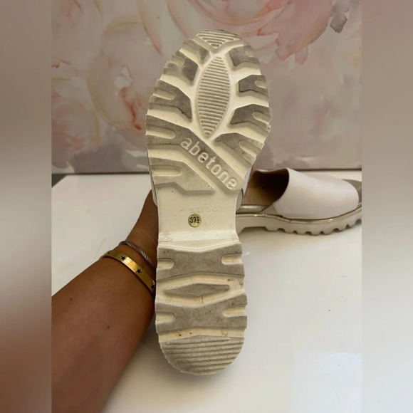 ! Ron White Womens Leather Weatherproof Mule Sandals white size 9.5 - Picture 6 of 6